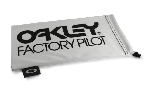 main_102-148-001_factory-pilot_white_001_100876_png_heroxl.jpg